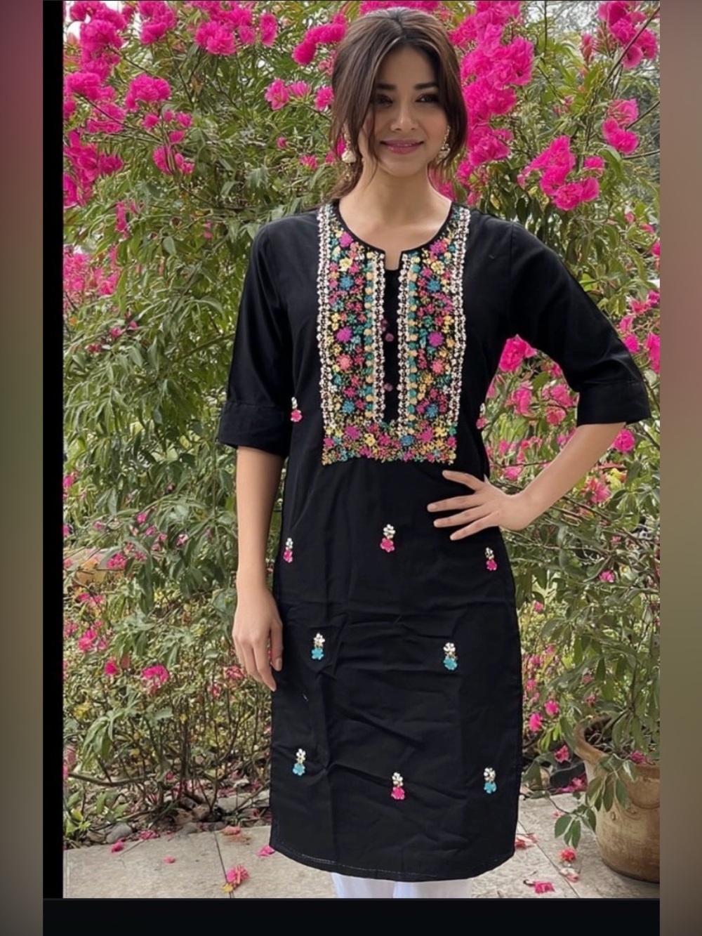 One pic Embroidery Kurti kurtha black Organic cotton Small 36